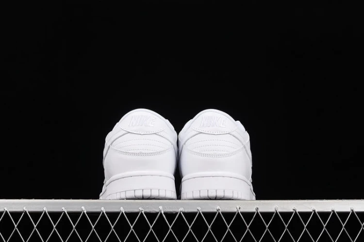 87160240.jpg